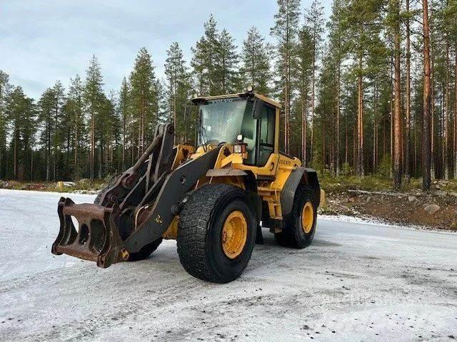 Volvo L120F 輪胎式裝載機