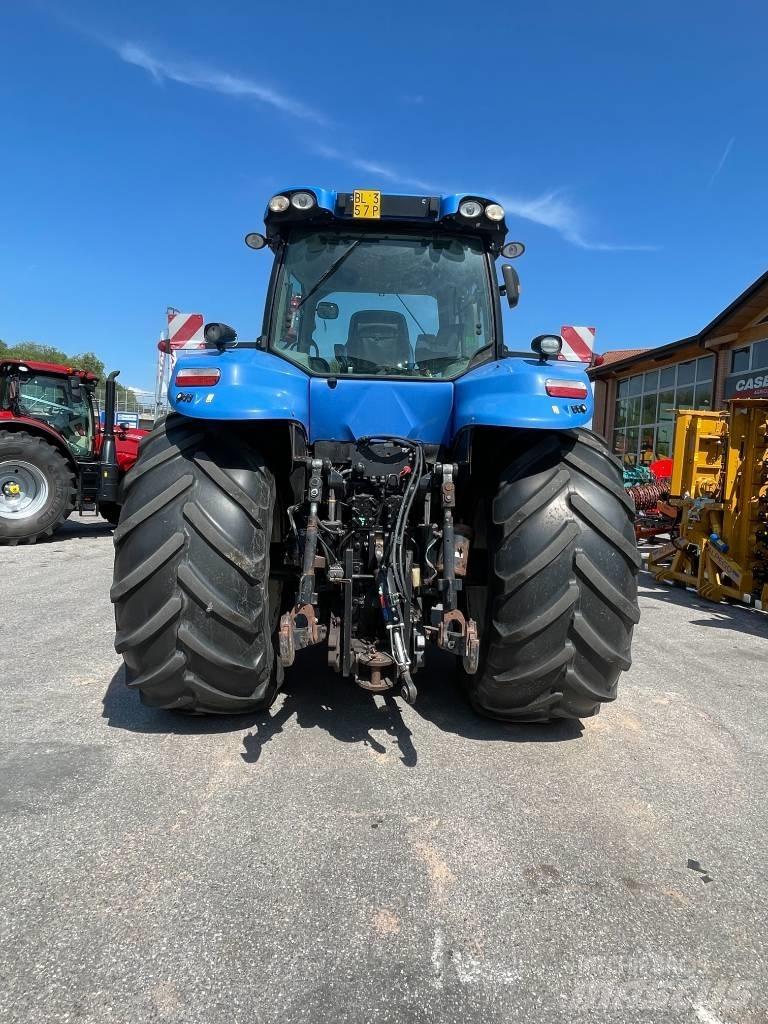 New Holland T 8.360 曳引機