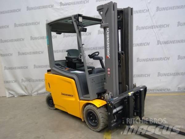 Jungheinrich EFG 320 電動堆高機