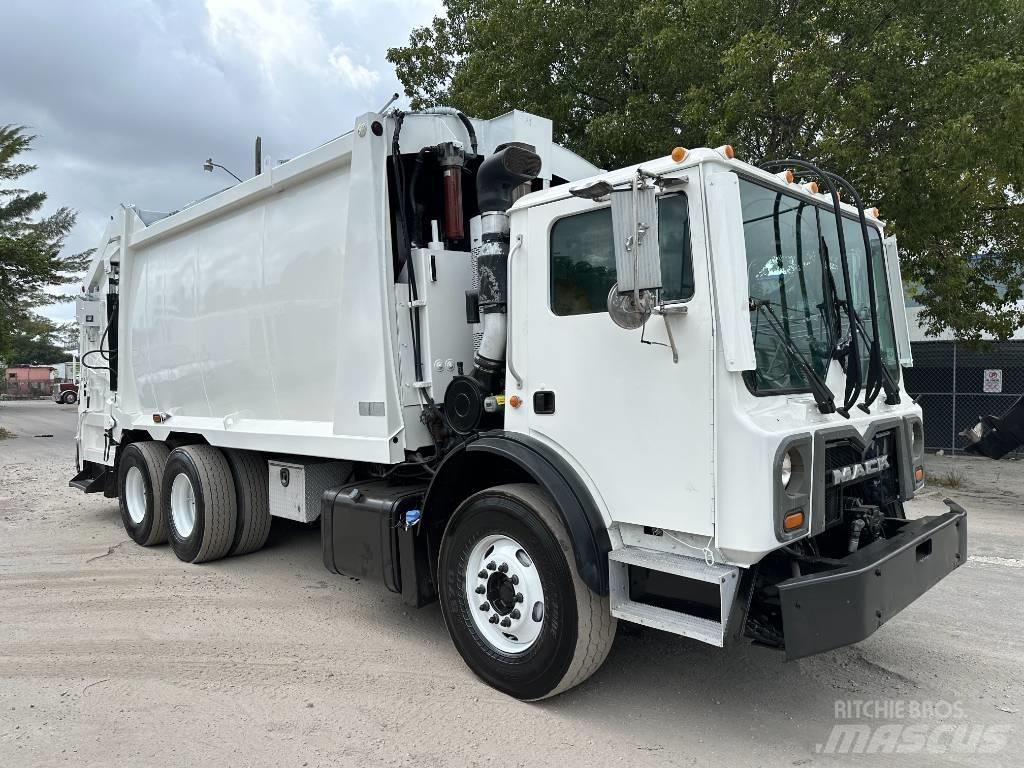 Mack MRU 613 垃圾車