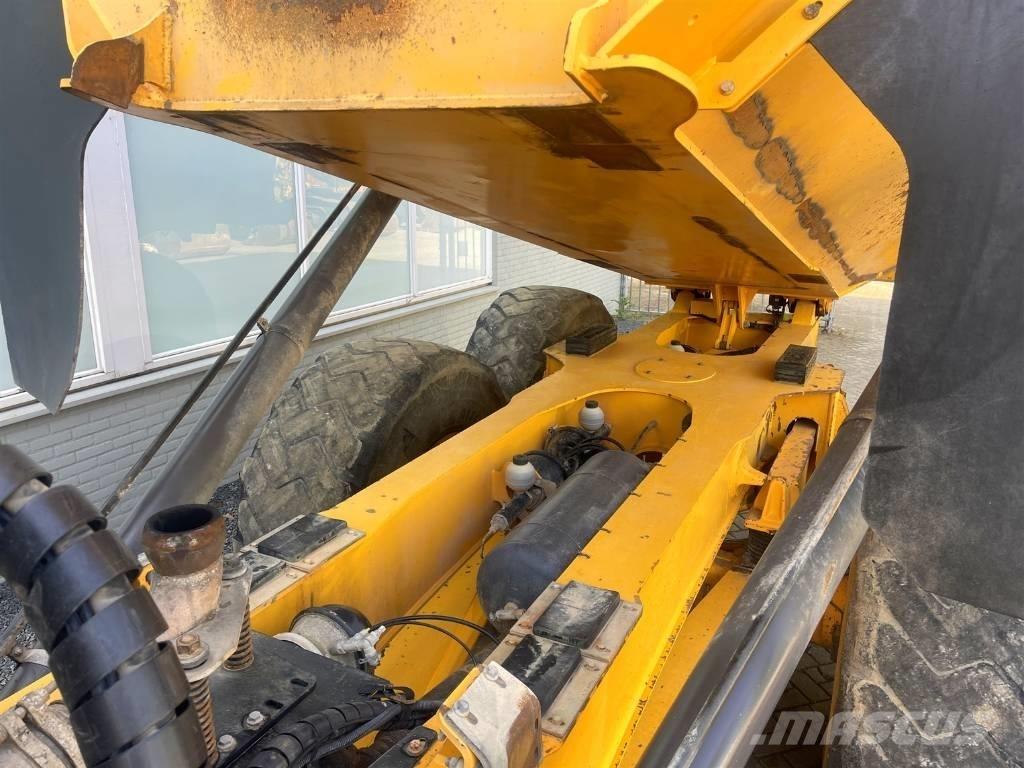 Volvo A25E 鉸接式起吊車