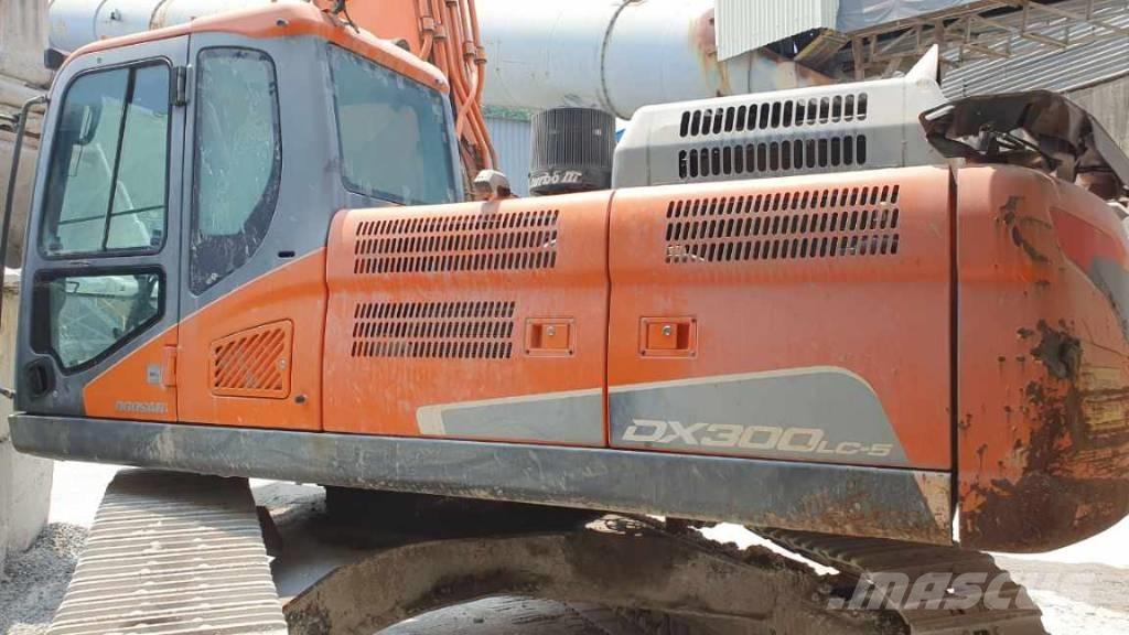 Doosan DX 300 LC-5 履帶式 挖土機/掘鑿機/挖掘機