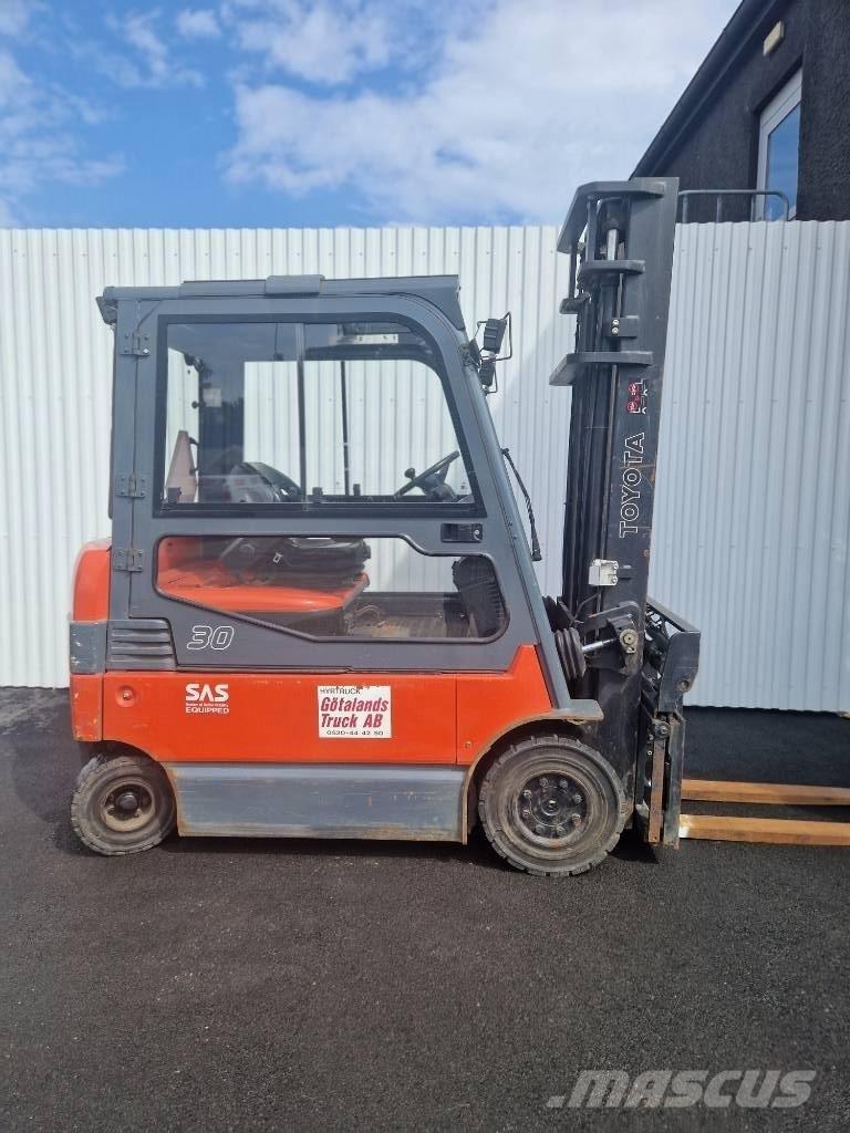 Toyota 7 FBMF 30 電動堆高機