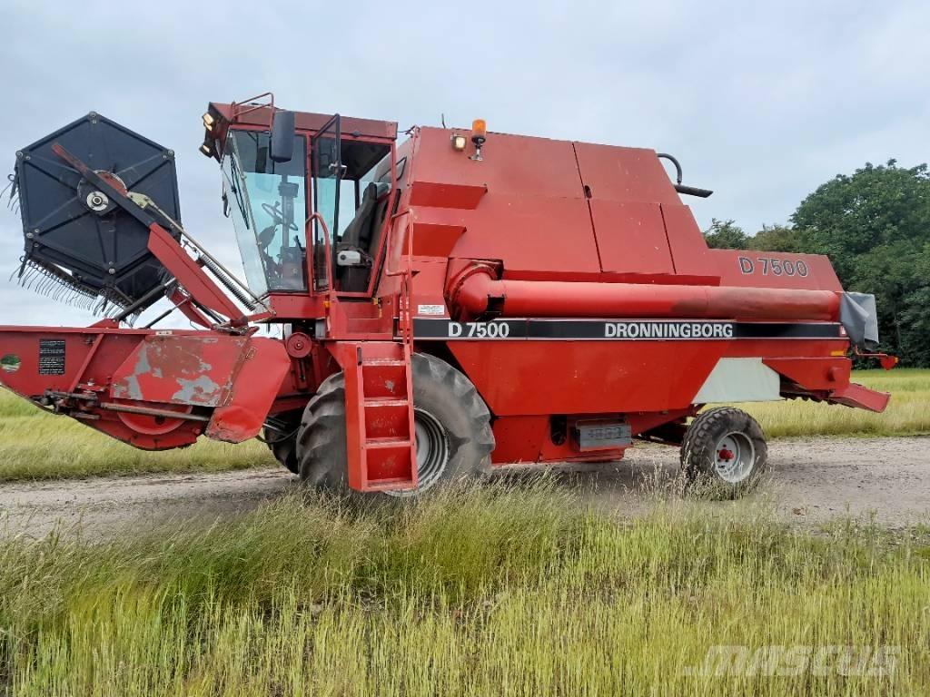 Dronningborg D 7500 聯合收穫機