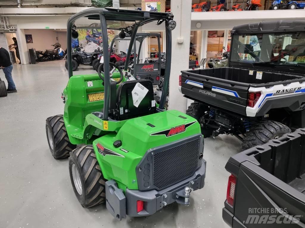 Avant 528 滑移轉向裝載機