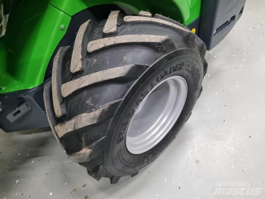 Avant 528 滑移轉向裝載機