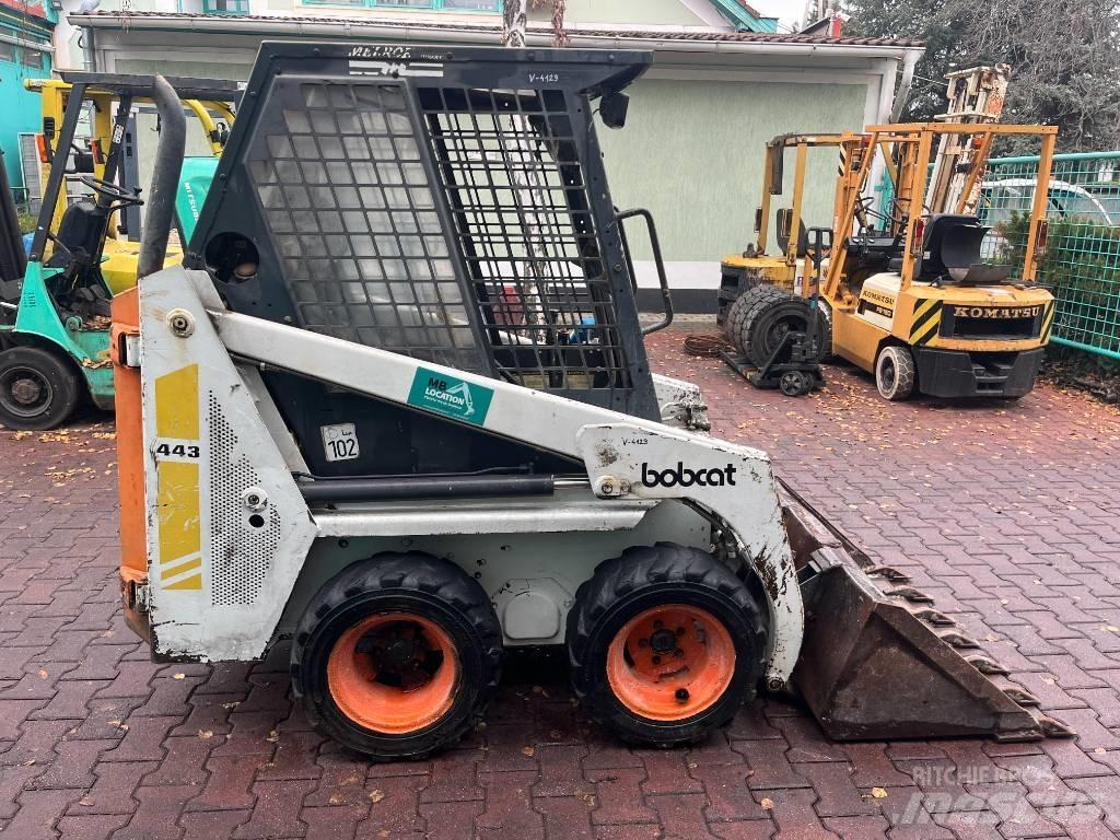 Bobcat 443    V-4129 伸縮臂操作車