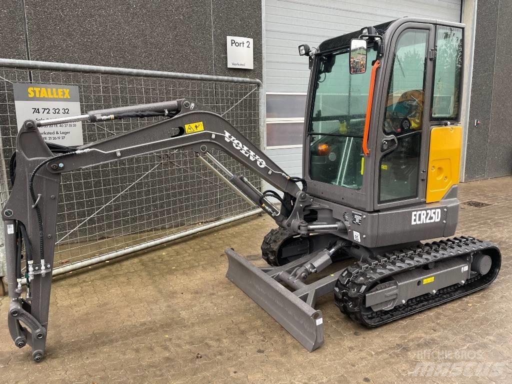 Volvo ECR25D 小型挖土機/掘鑿機<7t(小型挖掘機)