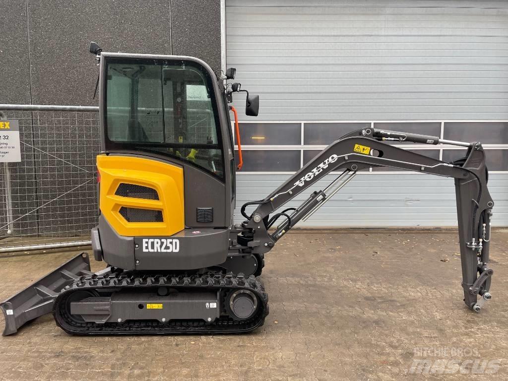 Volvo ECR25D 小型挖土機/掘鑿機<7t(小型挖掘機)