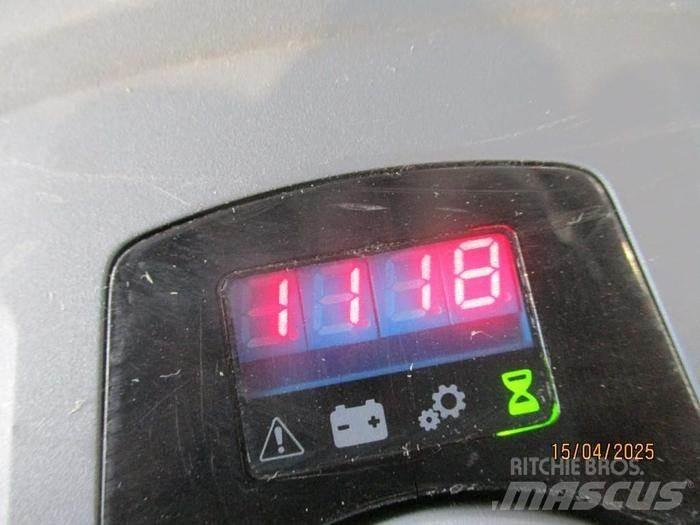 BT LWE 160 低架升降機