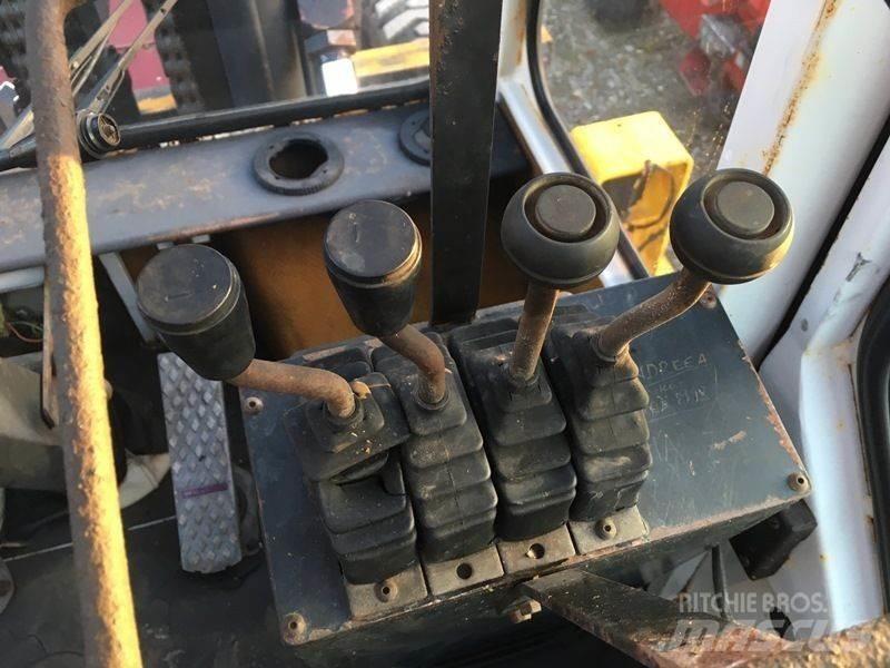 Kalmar DC15-1200 柴油卡車