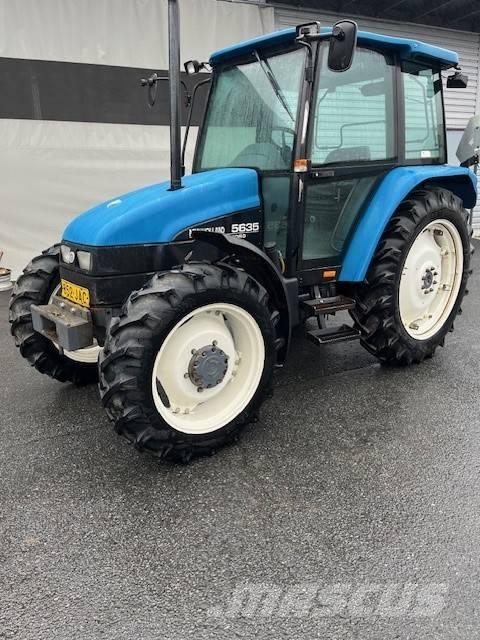 New Holland 5635 曳引機