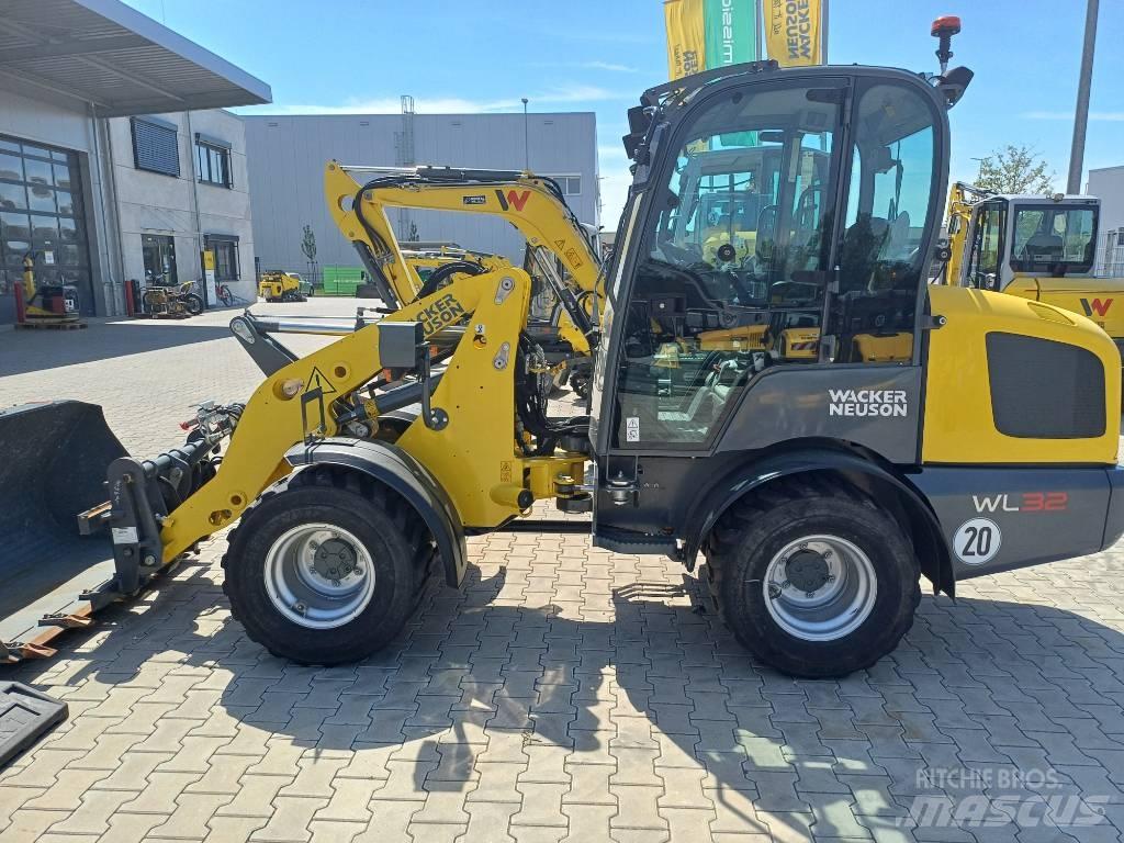 Wacker Neuson WL32 輪胎式裝載機