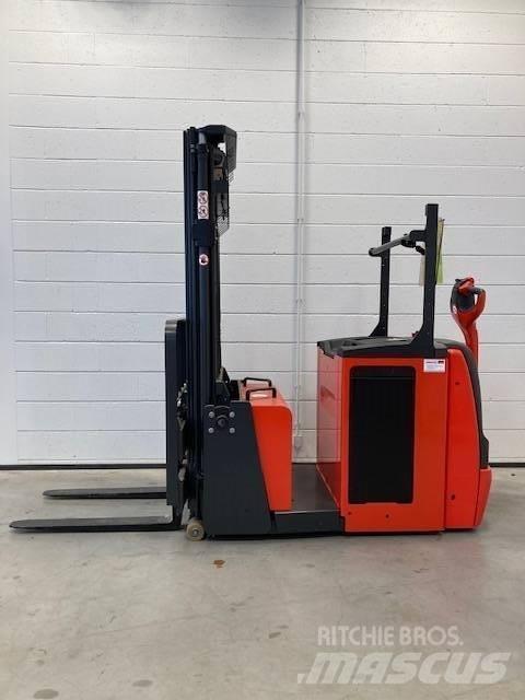 Linde L12AC/1171-01 行走控制式堆積機