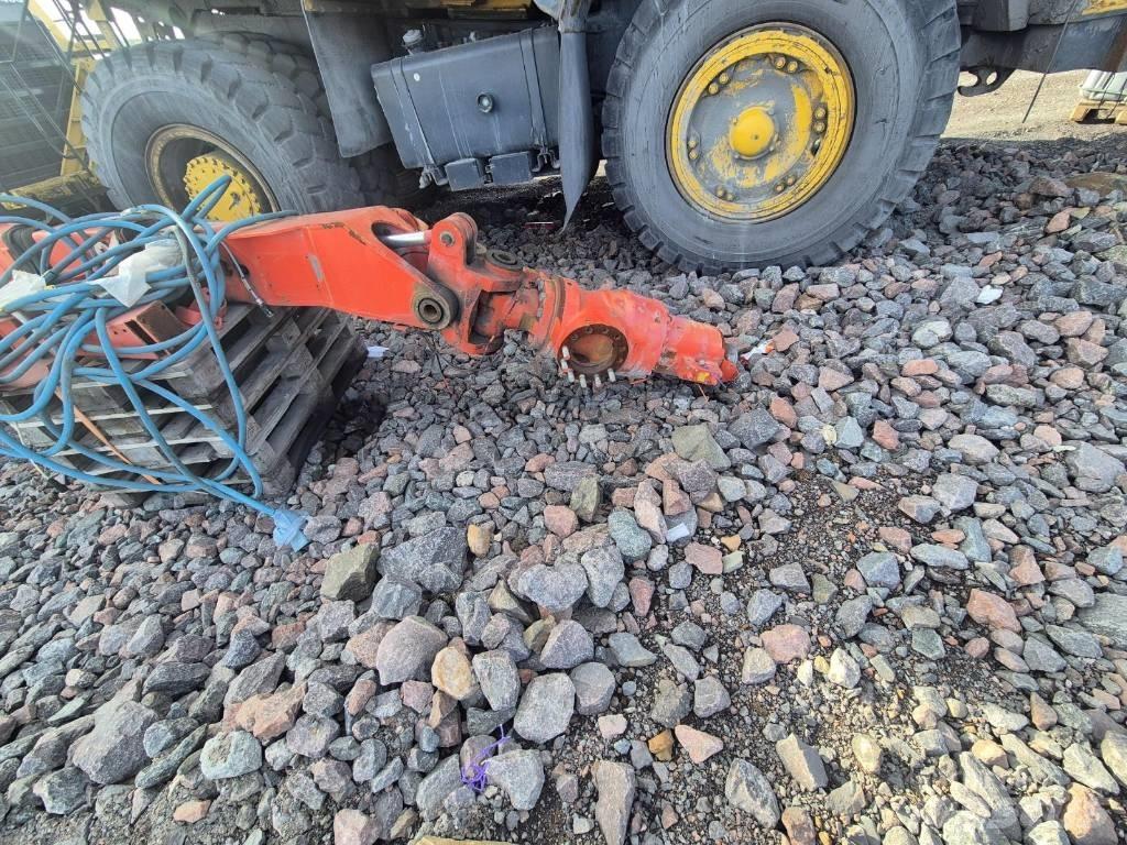 Sandvik Robolt 地下錨索鑽裝車