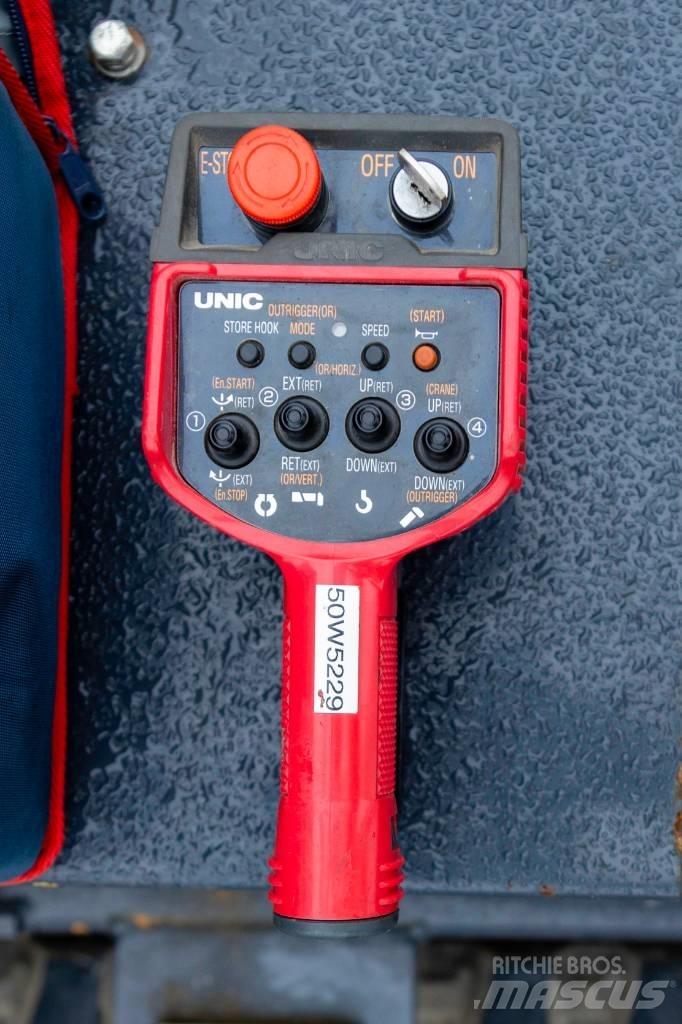 Unic URW-547 CDER 小型起重機
