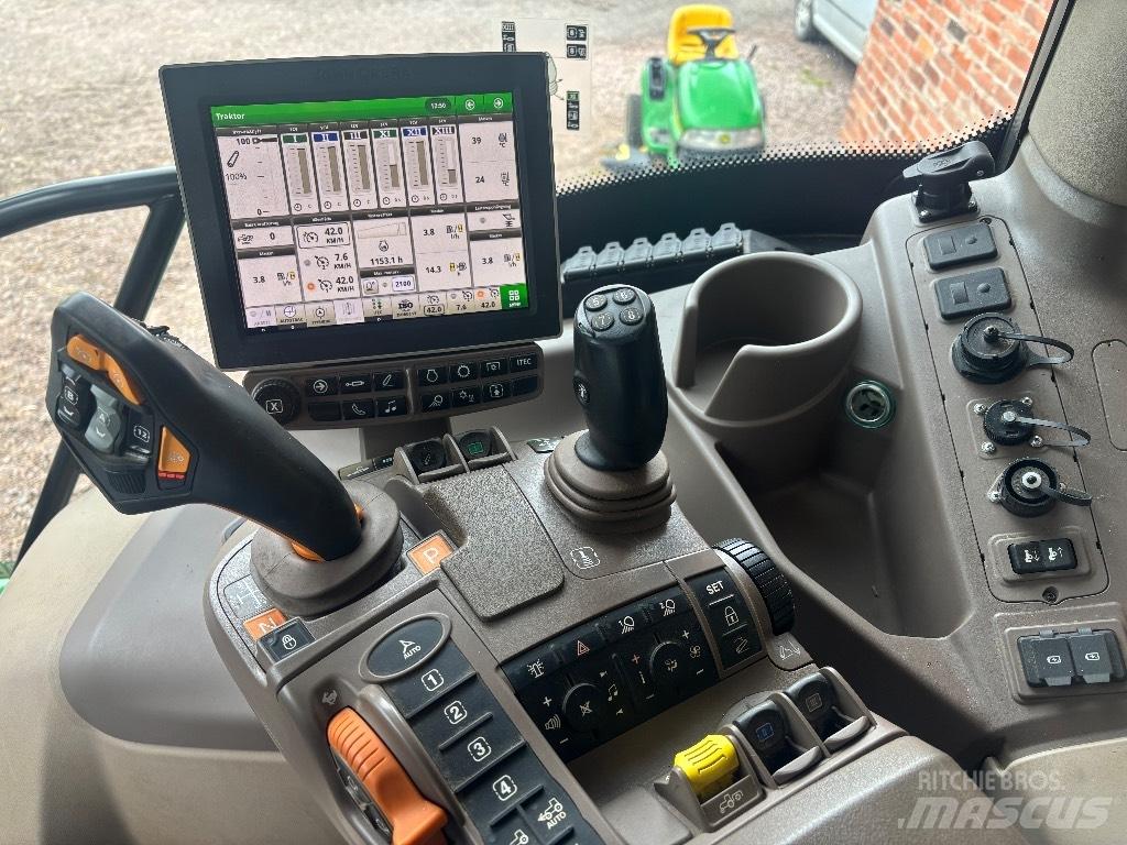 John Deere 6130 R 曳引機