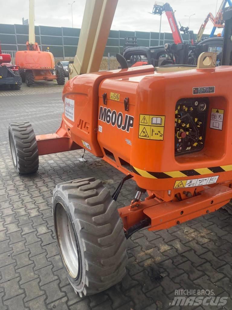 JLG M 600 JP 曲臂高空作業車