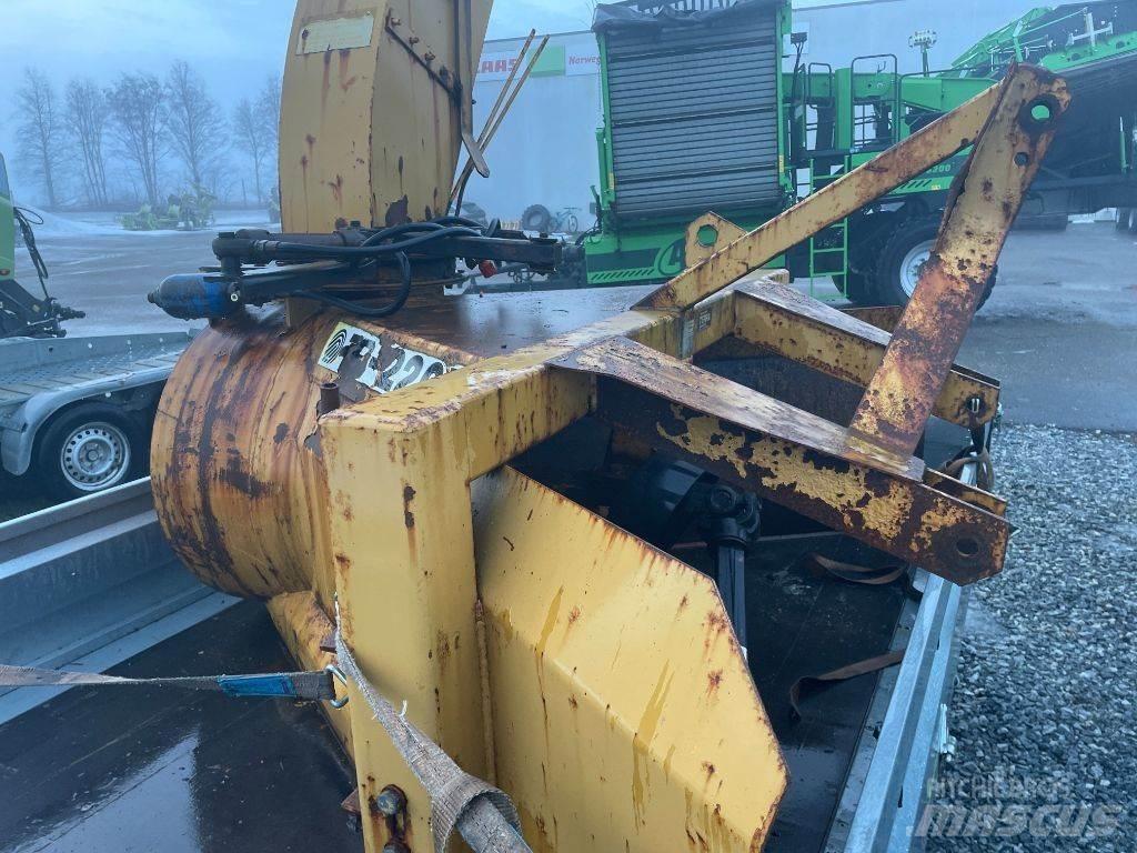 Terra 2300 掃雪機