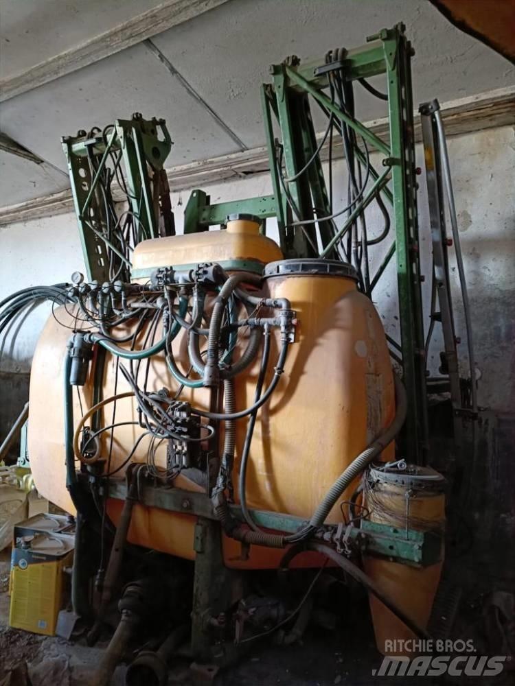 Amazone UF 1200 承載式噴霧機