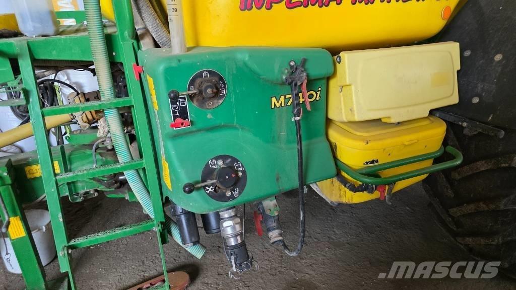John Deere M 740 i 牽引式噴霧機