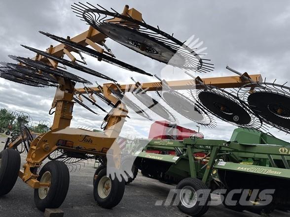 Fair MFG 1500 耙與翻草機