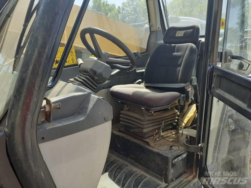 CAT TH 337 c 農業用伸縮臂裝載機