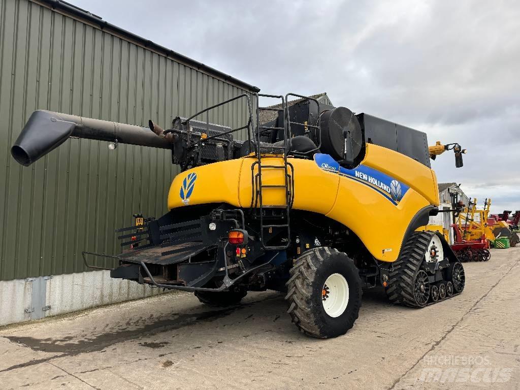 New Holland CR 9090 聯合收穫機