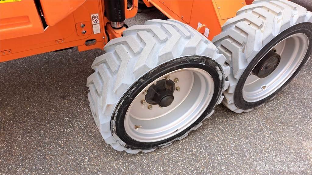 JLG EC520AJ 曲臂高空作業車