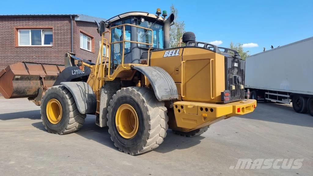 Bell L 2106 E 輪胎式裝載機