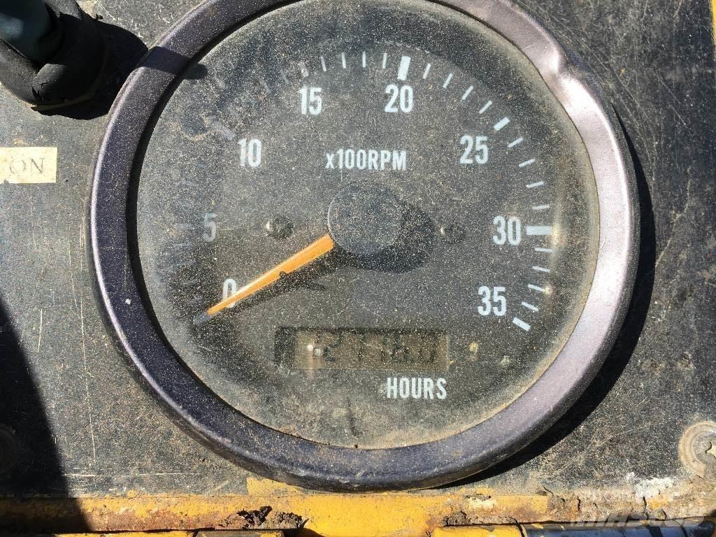 Mitsubishi MF61WD 瀝青攤舖機/鋪路機