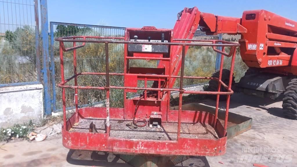 Manitou 180 ATJ 曲臂高空作業車