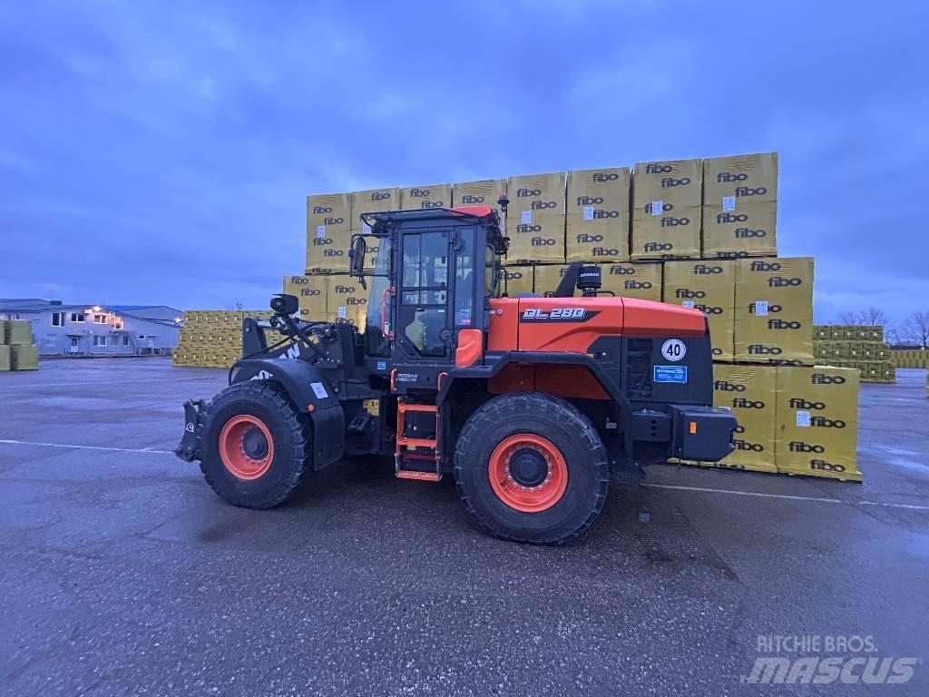 Doosan DL 280-7 輪胎式裝載機