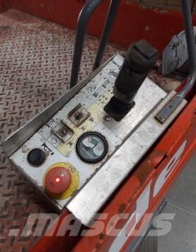 SkyJack SJ III 4632 剪式升降機