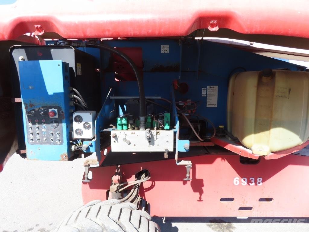 Genie S65 伸縮臂高空作業車
