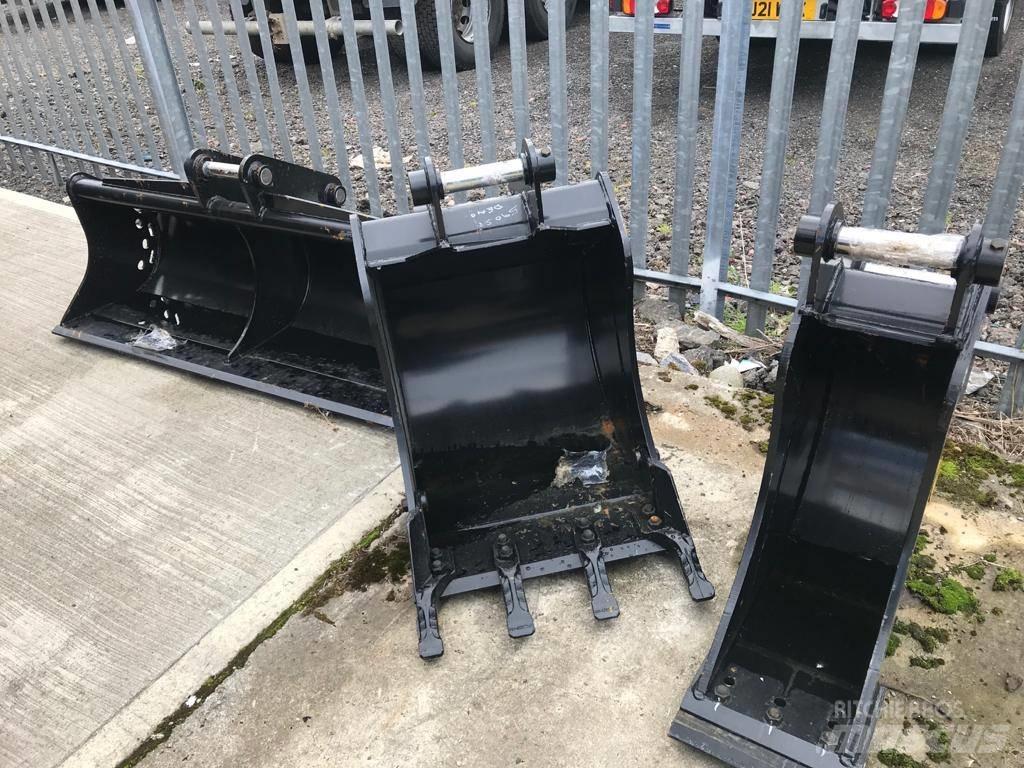 CASE 590 ST 反鏟裝載機