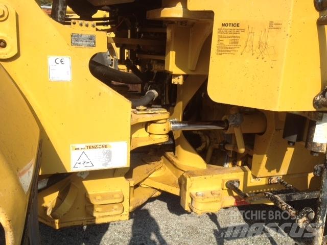 CAT 966G II 輪胎式裝載機