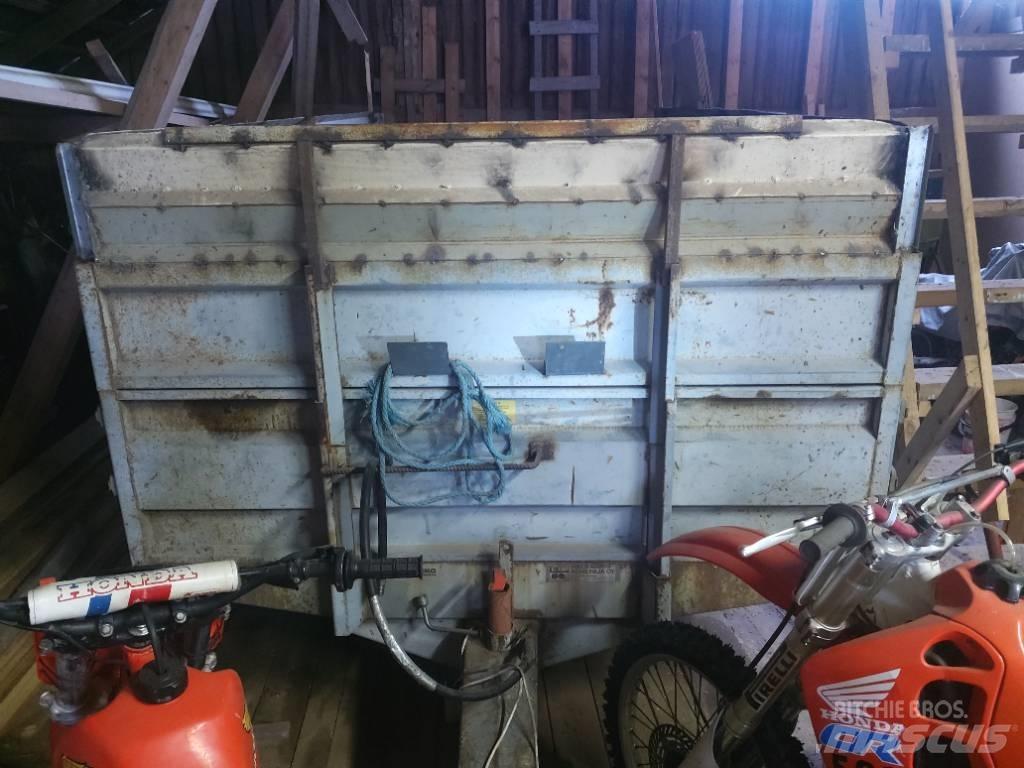 Tuhti M7 傾卸式拖車