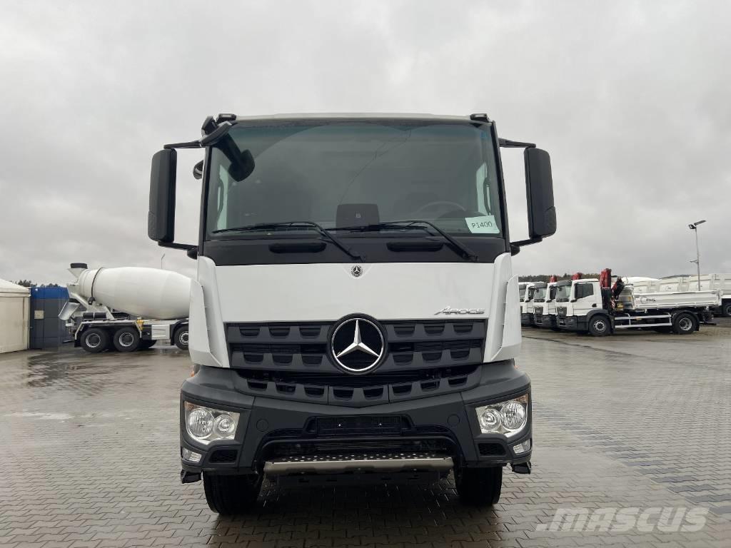 Mercedes-Benz 4143 傾卸式卡車