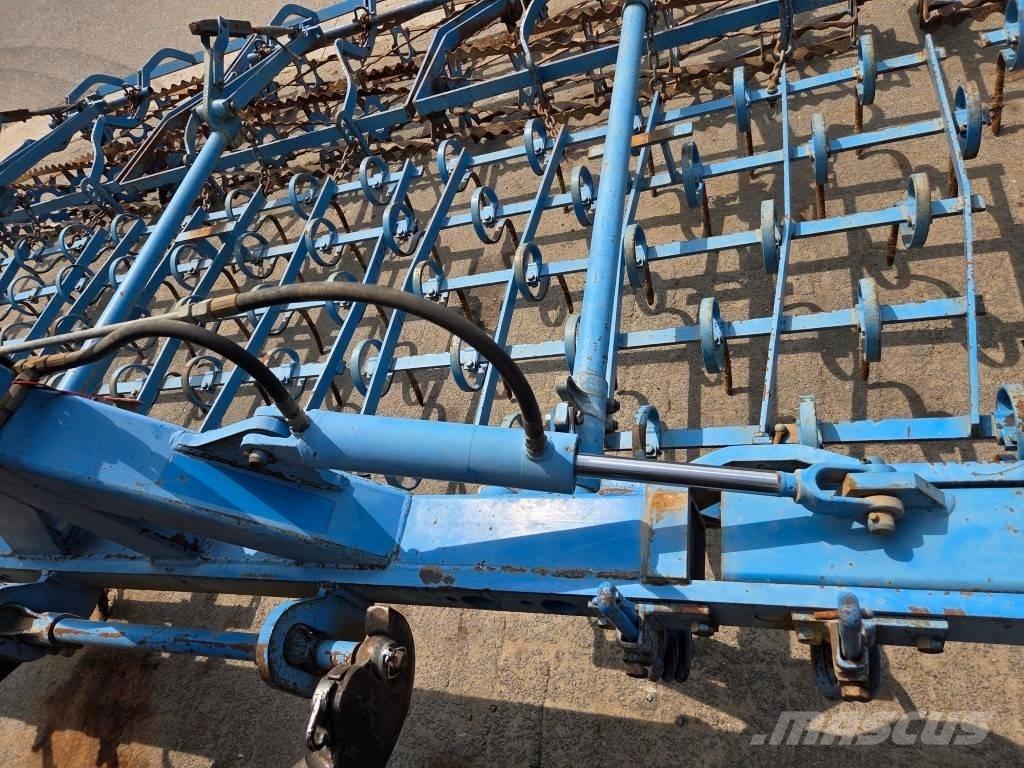 Lemken Koralle 4/560 中耕管理機