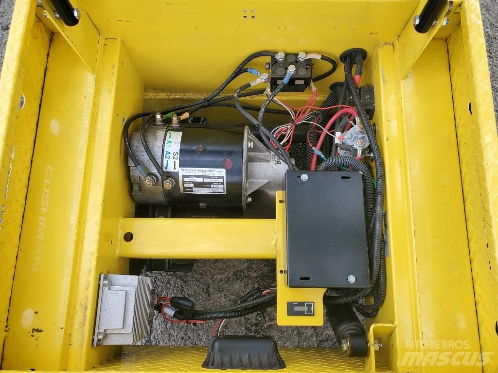 Cushman MM 牽引車