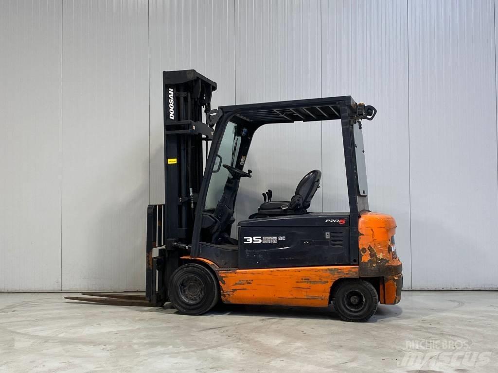 Doosan B35X-5 電動堆高機