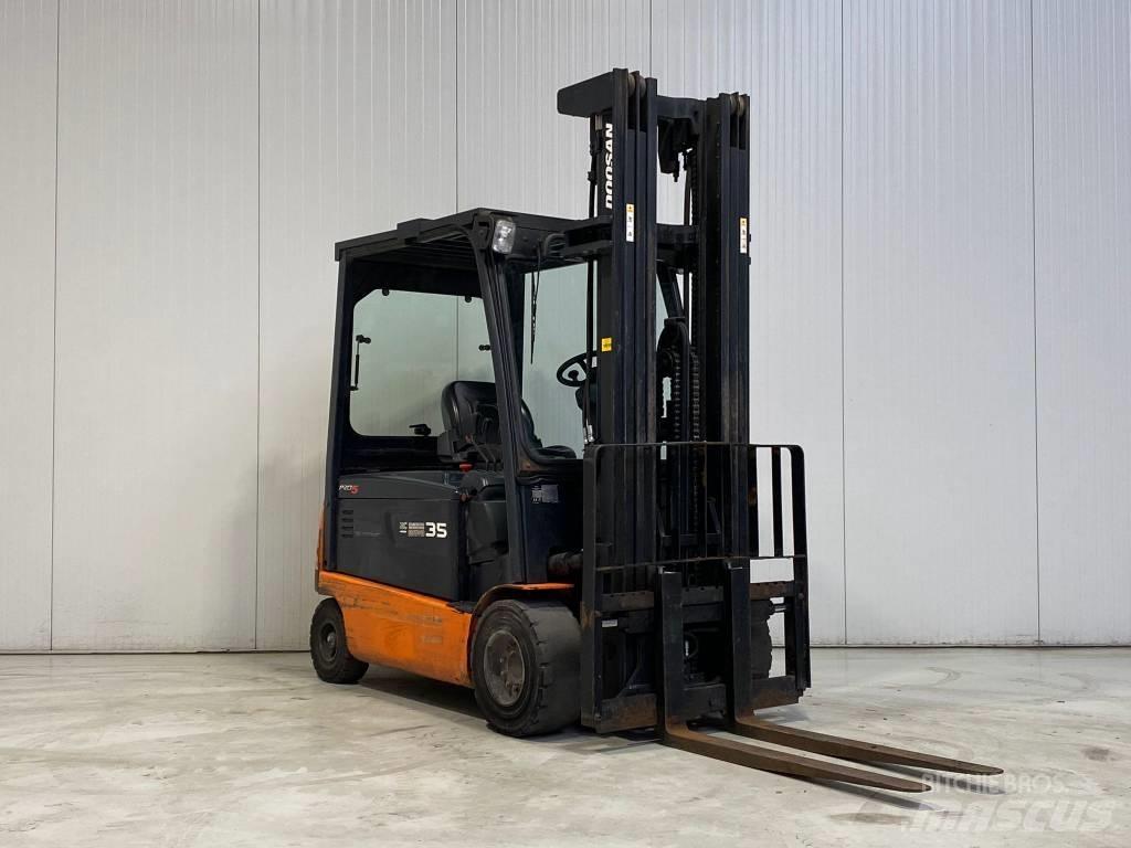 Doosan B35X-5 電動堆高機
