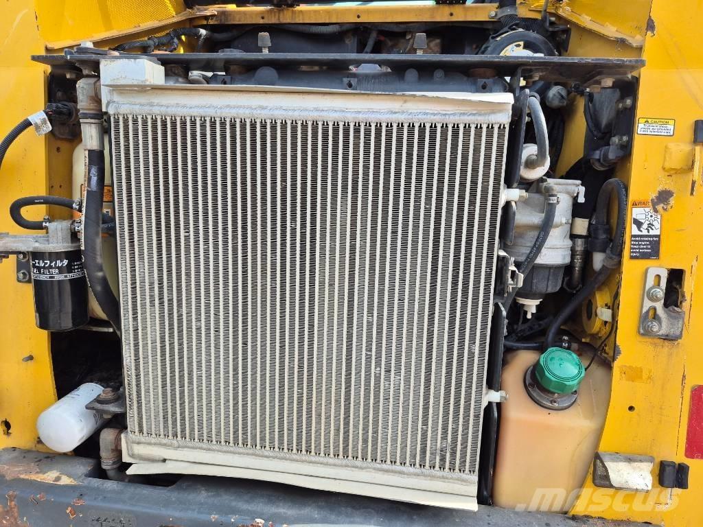 John Deere 317 滑移轉向裝載機