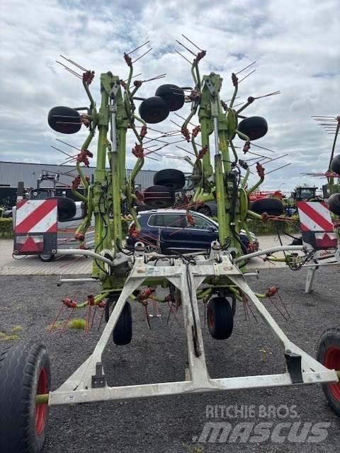 CLAAS Volto 1100 T 耙與翻草機