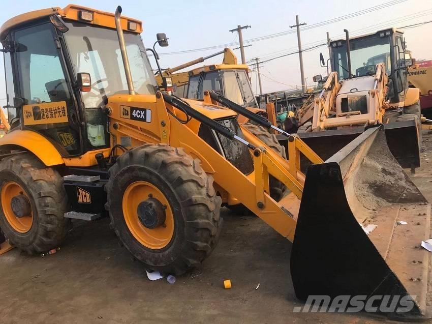 JCB 4CX 反鏟裝載機
