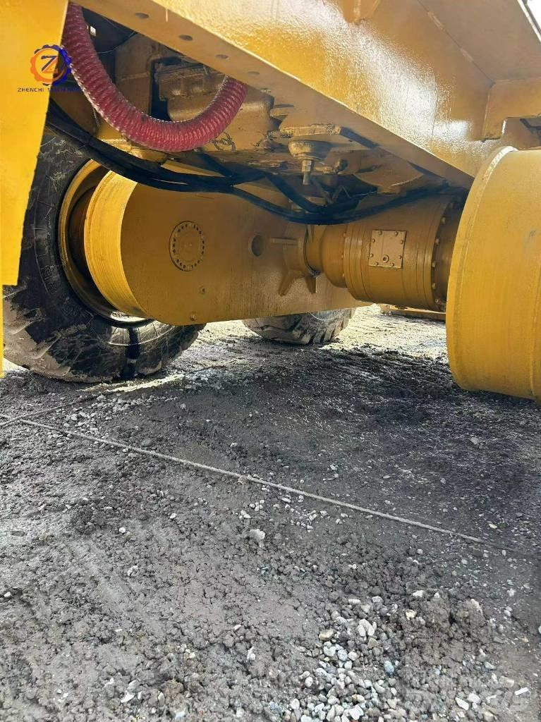 CAT 140 H 平土機