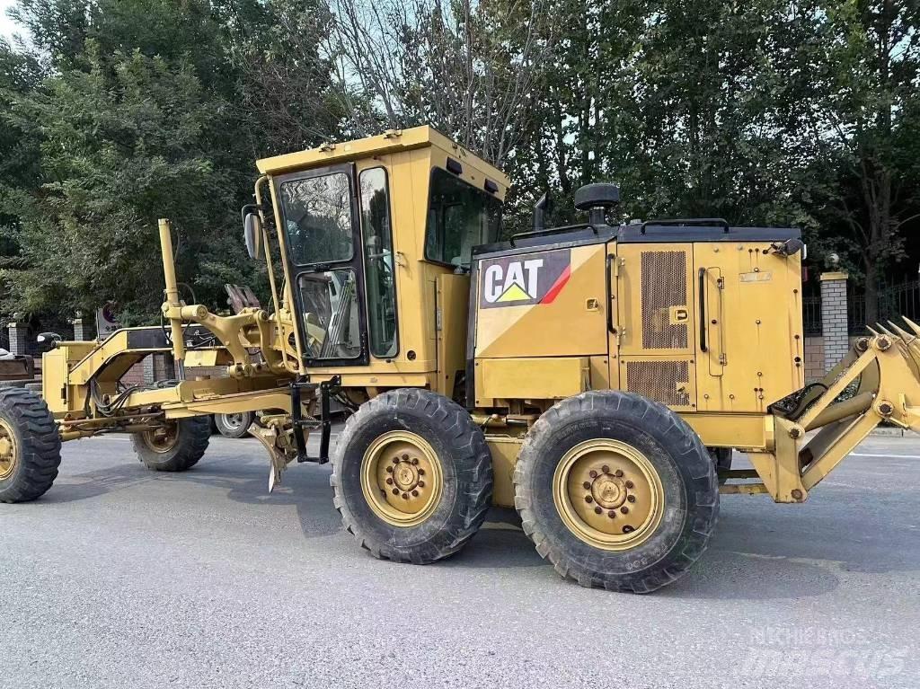 CAT 140 K 平土機