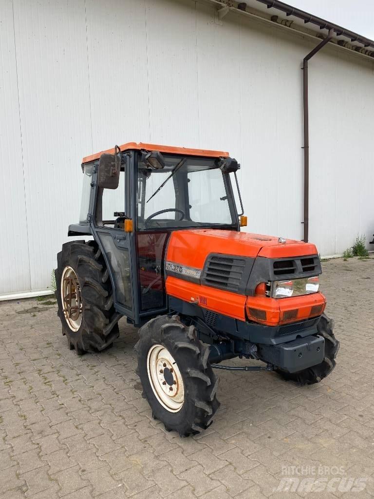 Kubota GL 320 小型曳引機