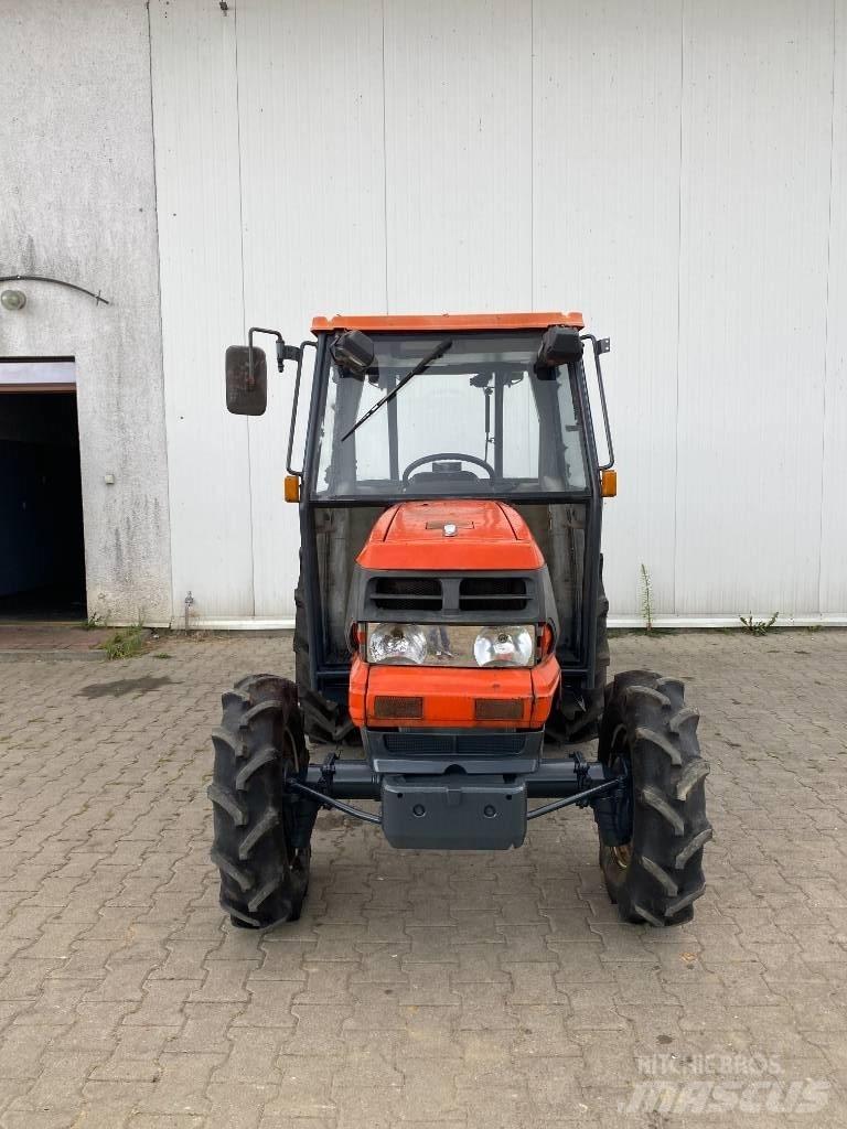 Kubota GL 320 小型曳引機